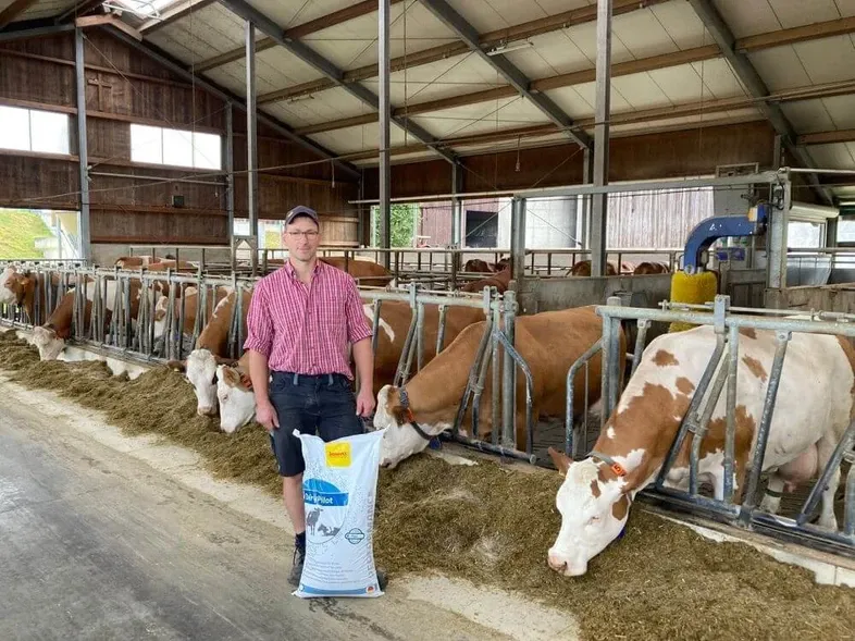 Farmer with JOSERA DairyPilot